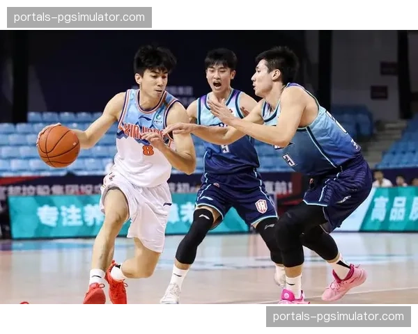 新疆攻防节奏混乱外线命中率低迷 纳托尔17分难阻内线对抗劣势