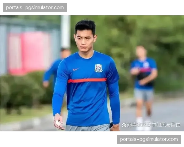 申花门将位置竞争缺失，薛庆浩多次失误暴露心态问题