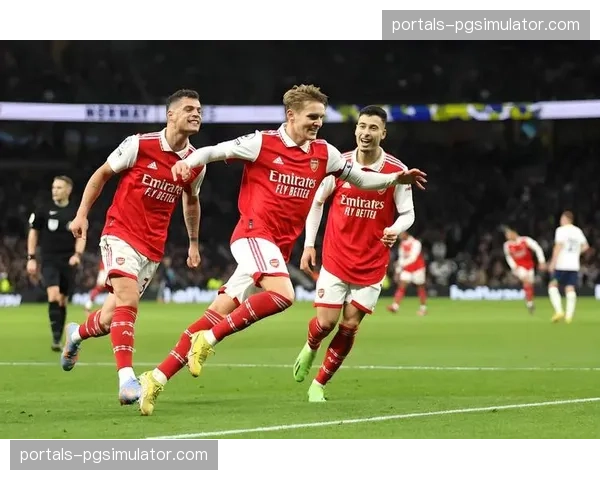 诺丁汉森林客场防守松散，近3场丢7球防线稳定性不足